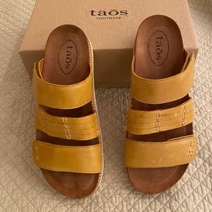 Taos Tremendous Sandal, Yellow Size 8, New in Box
